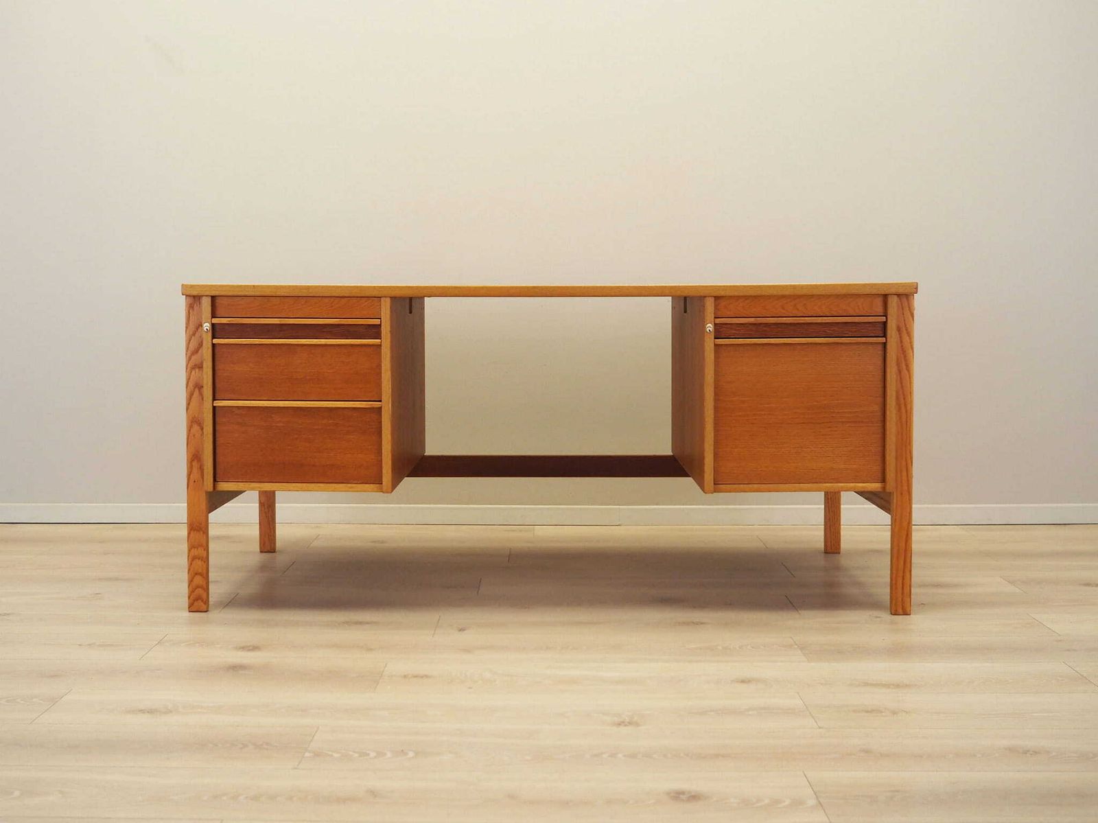 Ash Desk, Norwegian Design, 1970s, Production: Norway photo 1609.0