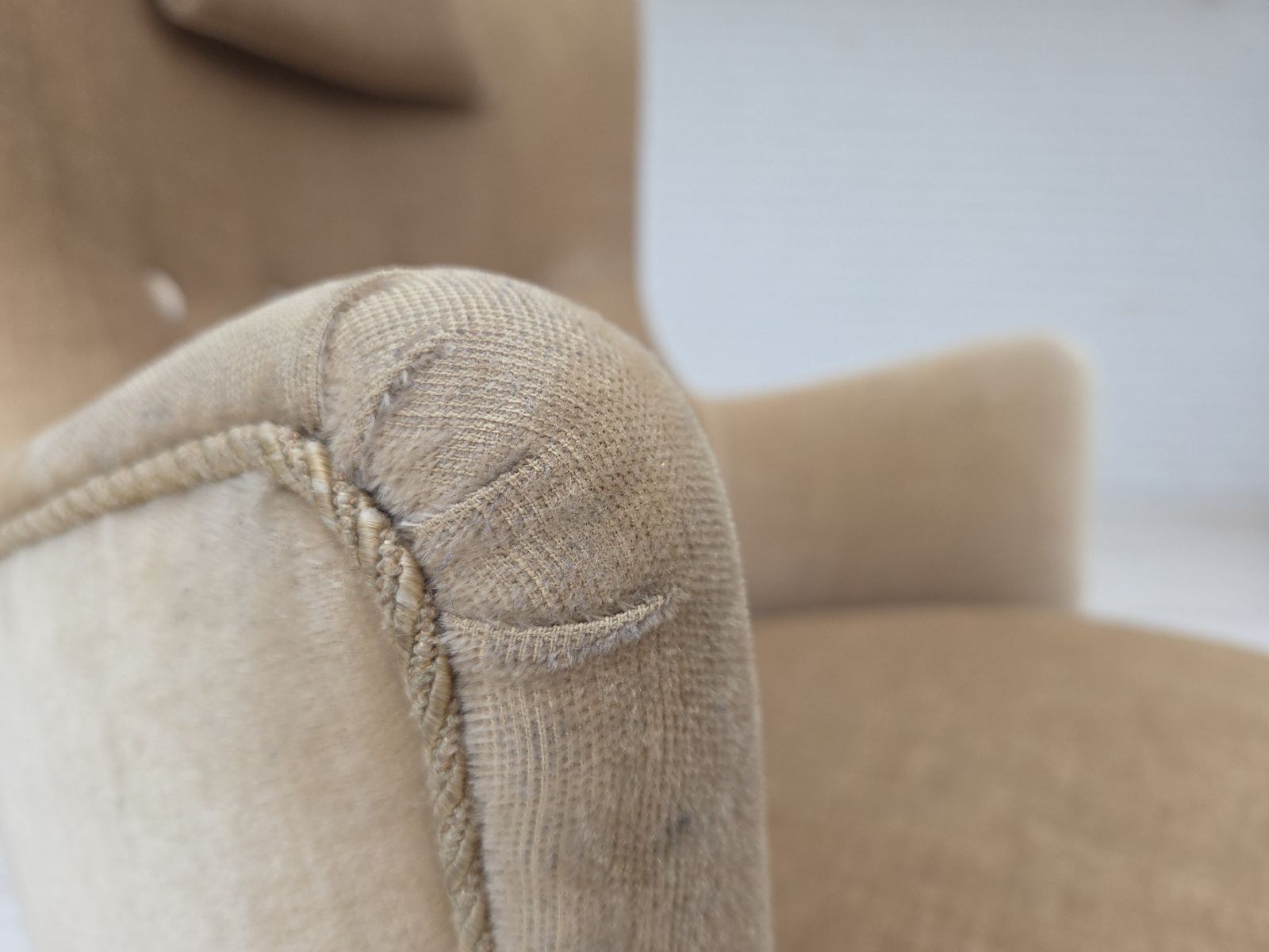 photo buy Ca. Jaren 1960, Deense Fauteuil In Groen/Bruin Meubelvelours, Ongerestaureerde Staat.