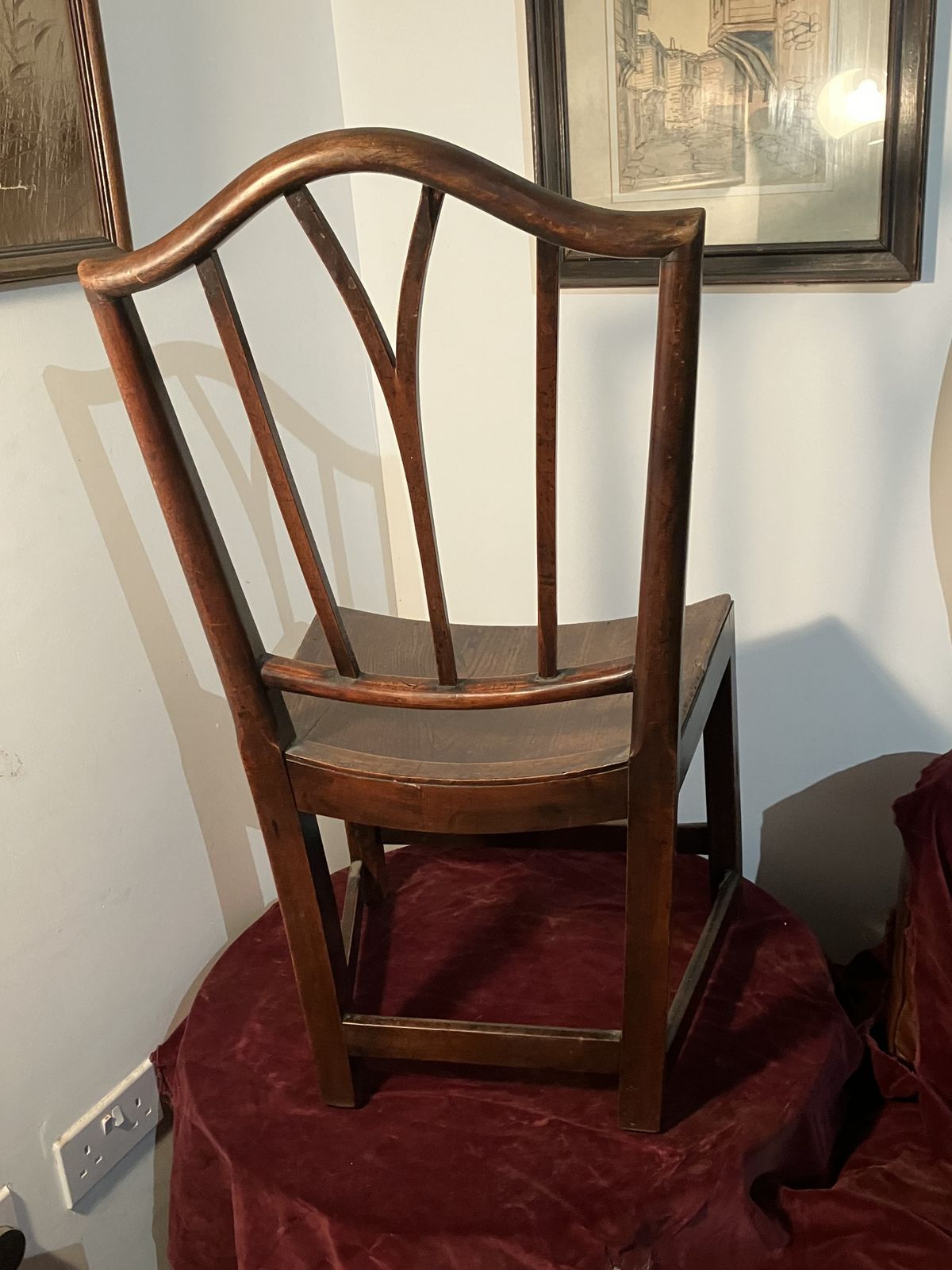 photo vinterior Early 18th Century,Elm Scooped Concave Seat English  Dining Chair