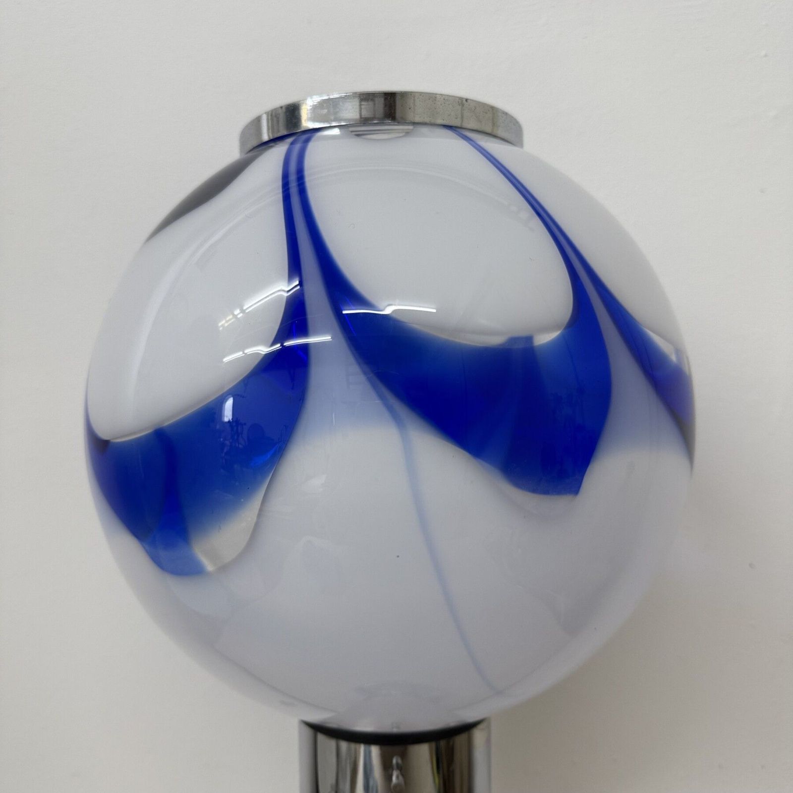 Mid Century Grote Glazen Tafellamp Met Blauwe Werveling, Jaren 1970, Italië photo vintage