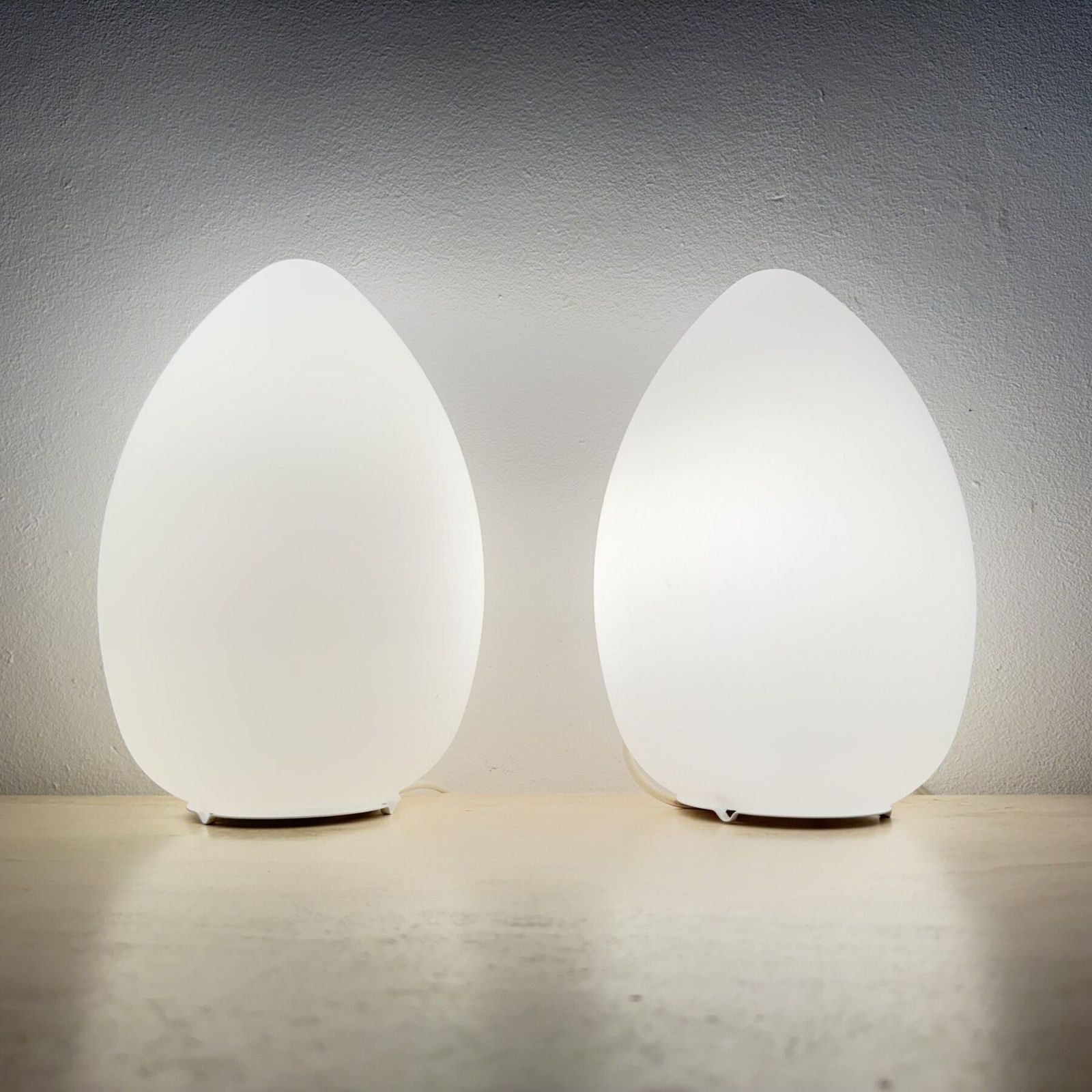 Set Of 2 Vintage Egg Shaped Opaline Glass Table Lamp , 1970s photo Lighting