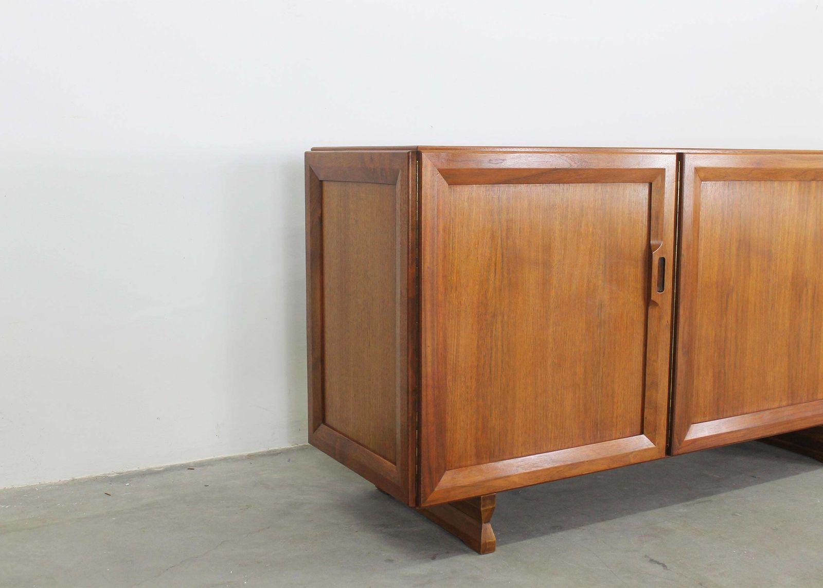Franco Albini Mb15 Large Sideboard With Four Doors Panels In Wood By Poggi 1950s photo vintage