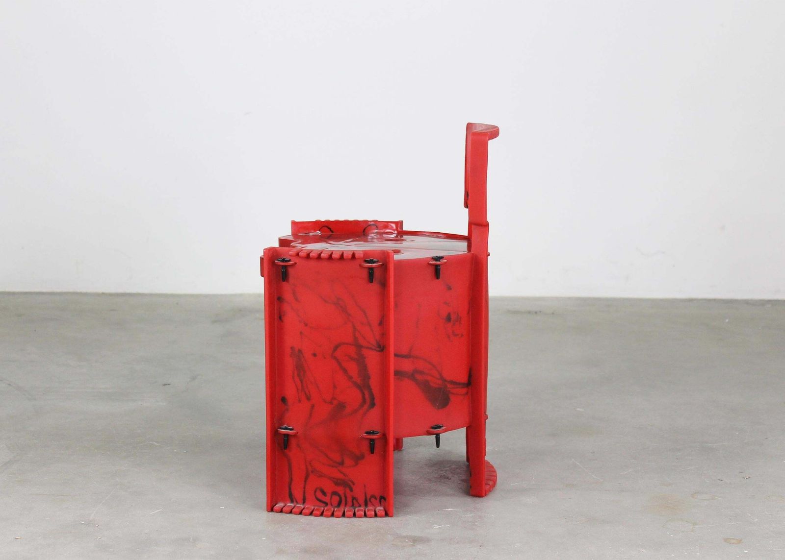 Gaetano Pesce Nobody's Perfect Small Chair In Red Resin By Zerodisegno 2000s photo 7847.0