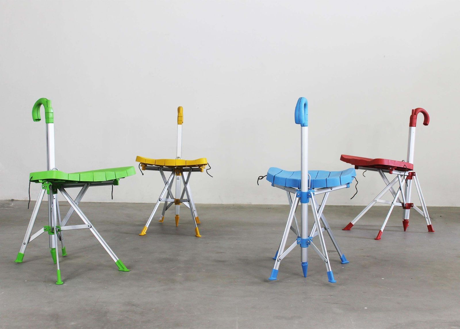 Gaetano Pesce Set Of Four Multicoloured Umbrella Chairs By Zerodisegno 1990s photo Furniture