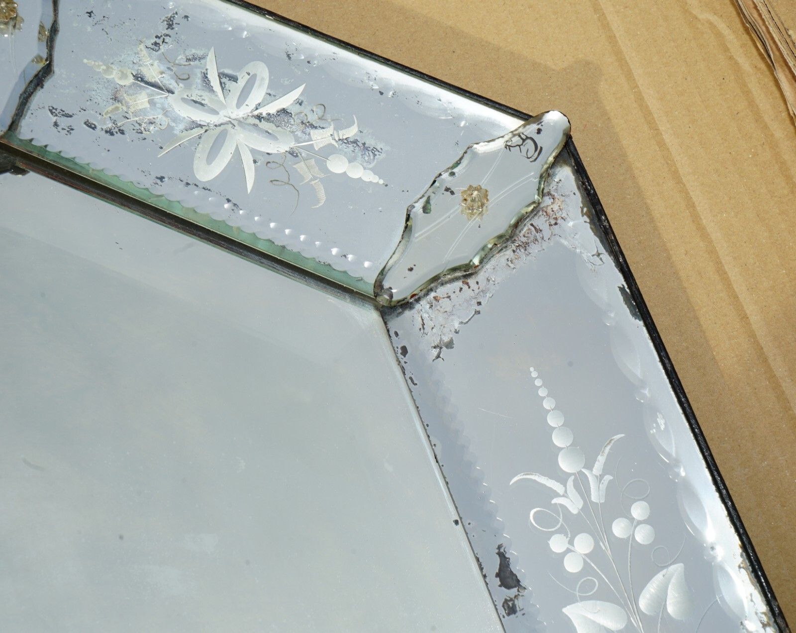 Home Decor Stunning Antique Circa 1910 Venetian Etched Glass Cushion Shaped Wall Mirror photo