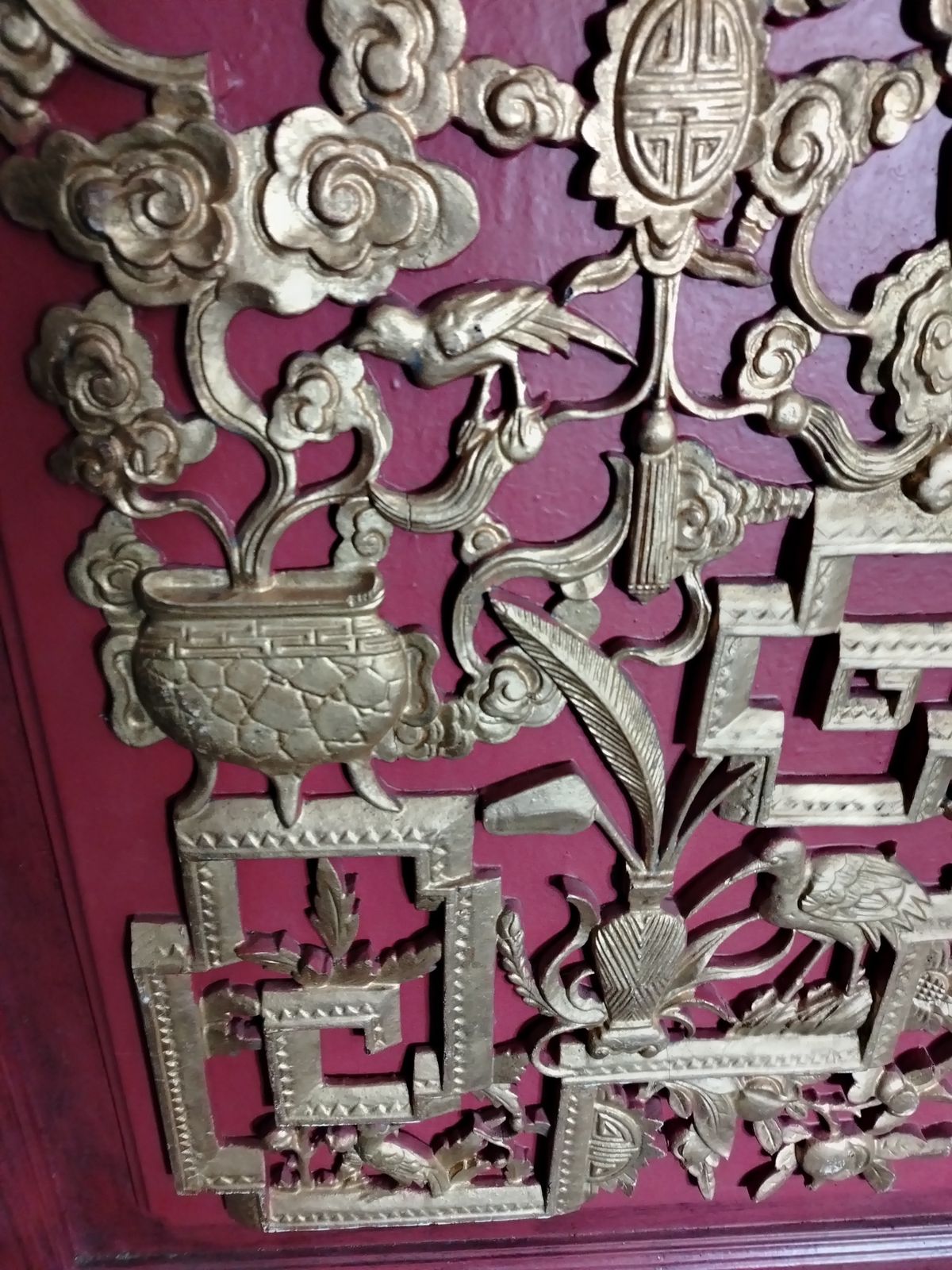 Large Lacquered Wood Chinese Plaque Decorated In Relief With Gilt Birds, Animals And Foliage photo 220.0