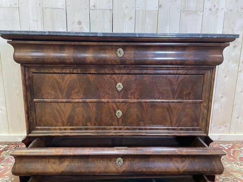 Commode époque Louis Philippe En Acajou Et Placage D’acajou Marbre Gris Veiné photo Furniture