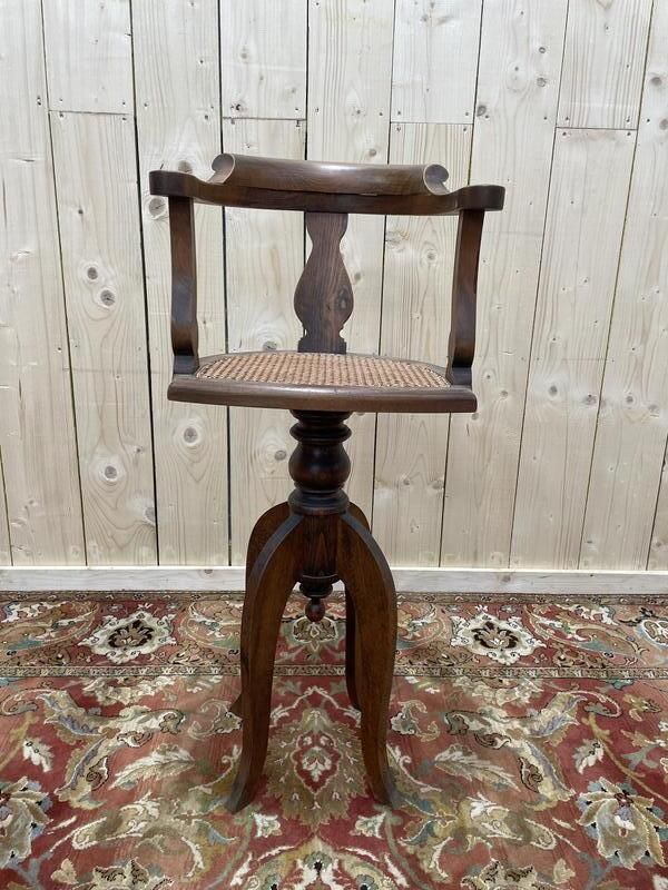 Fauteuil De Coiffeur En Cannnage Paul Tournay