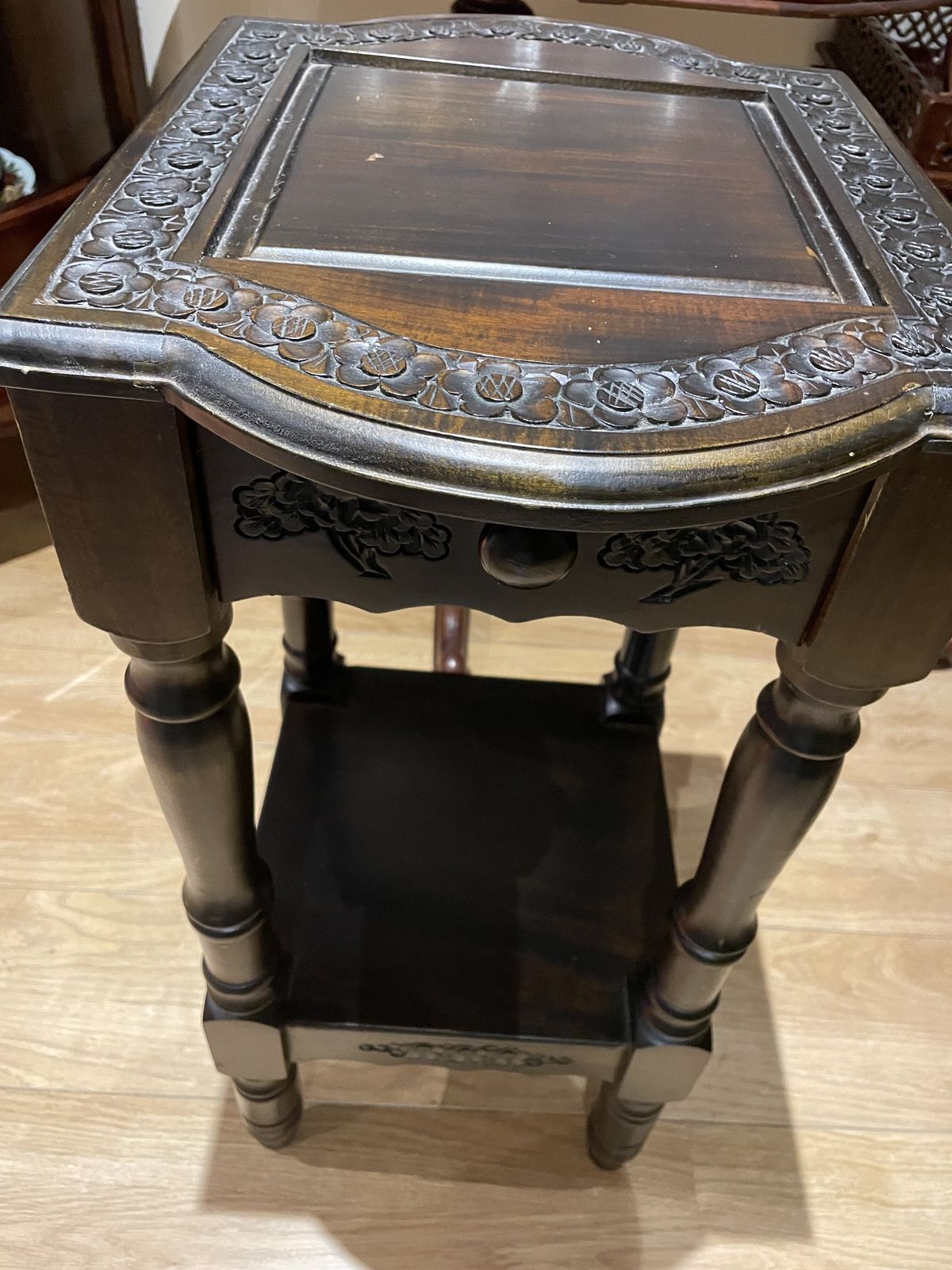 Carved Wooden  Dark Brown  Mahogany Side Table Handcrafted Floral Design photo 100.0