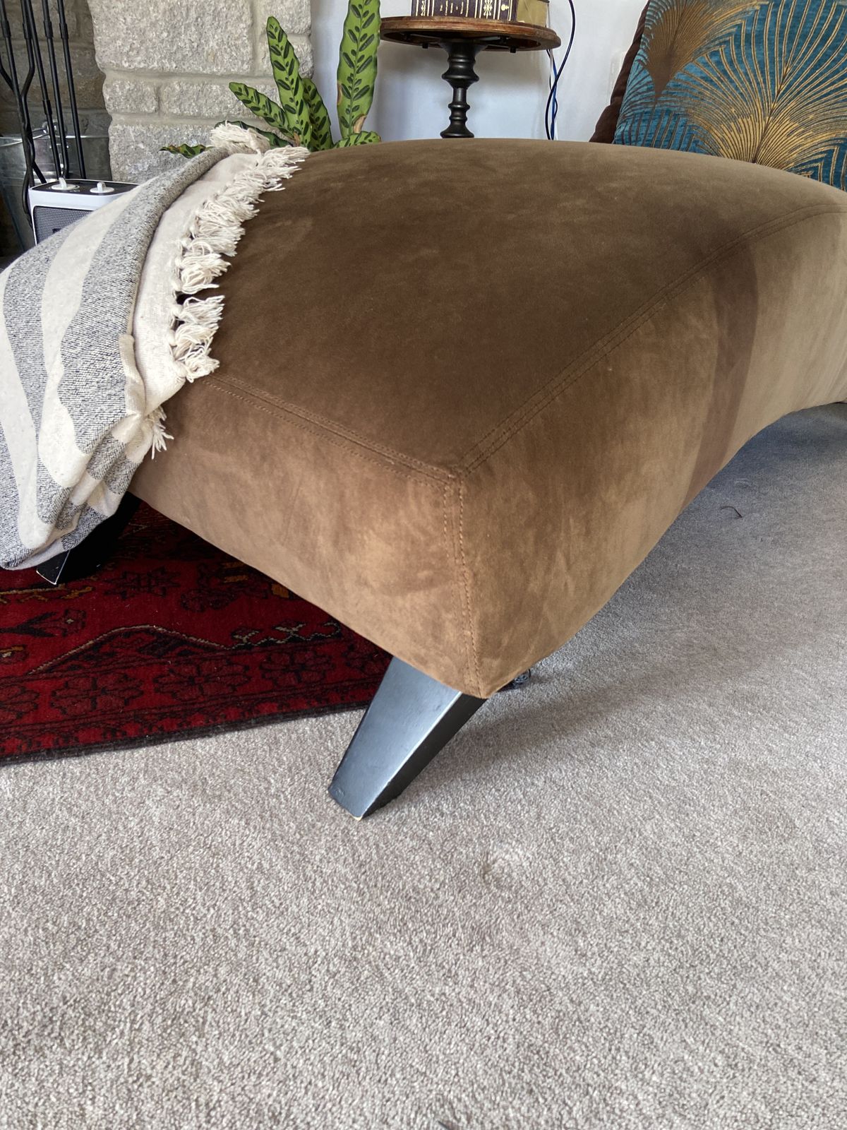 Luxury Velvety Chaise Longue photo furniture