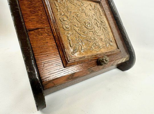 photo furniture Antique Victorian Oak And Brass Coal Scuttle, 19th Century