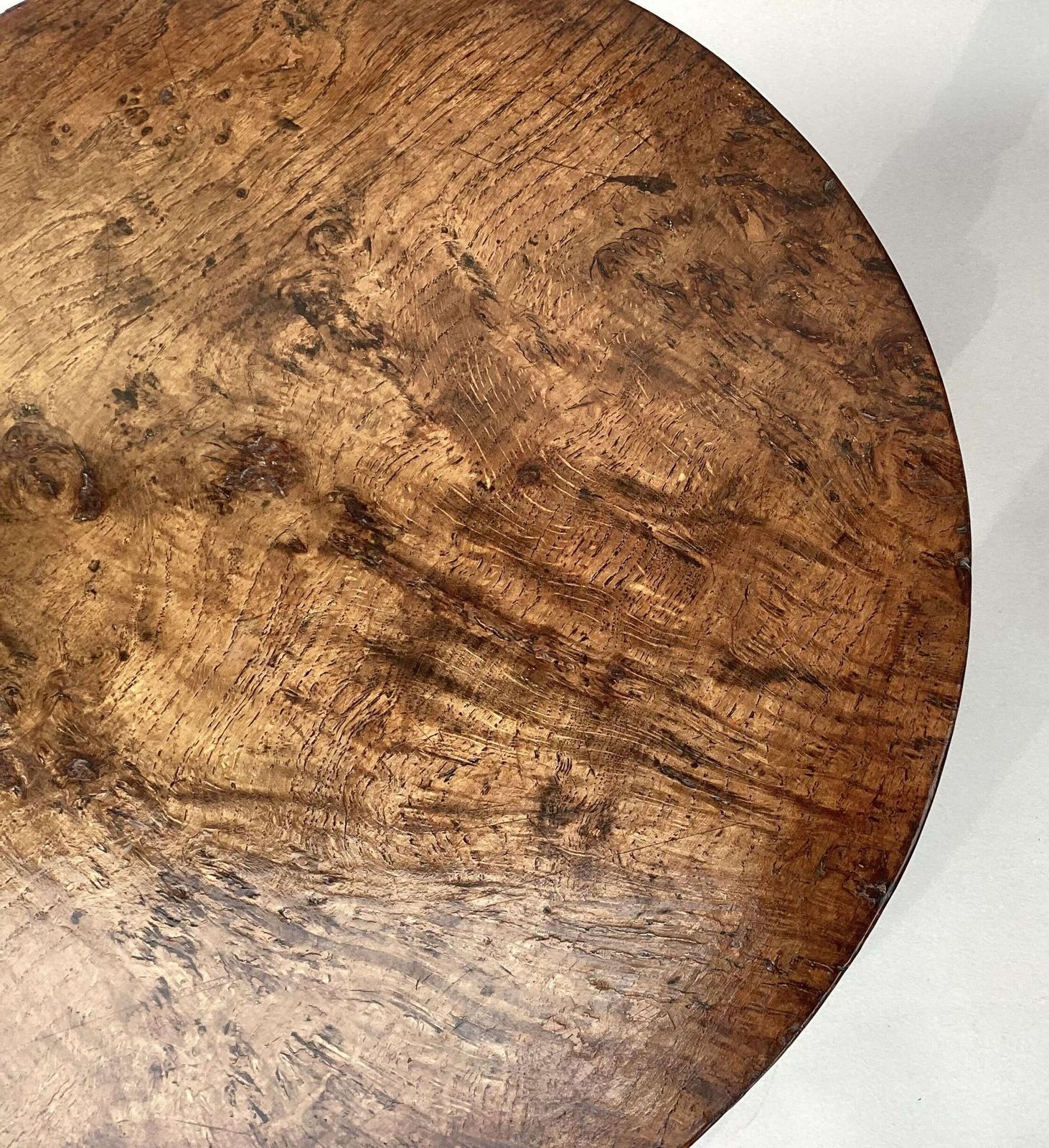 photo furniture Charming Irish Georgian Burr Oak Tripod Wine Table