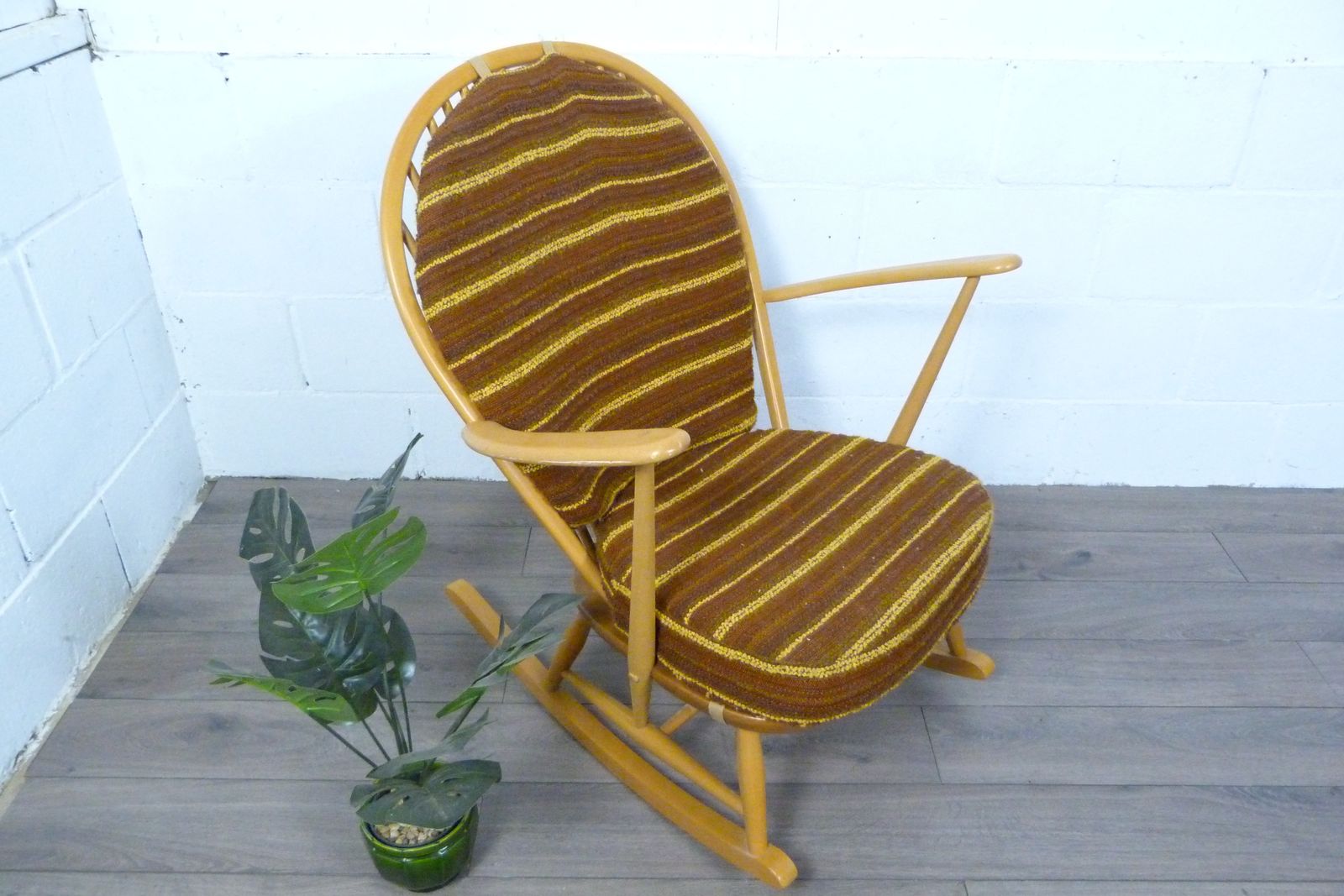 Ercol Windsor Grandfather Blonde Rocking Chair photo vinterior