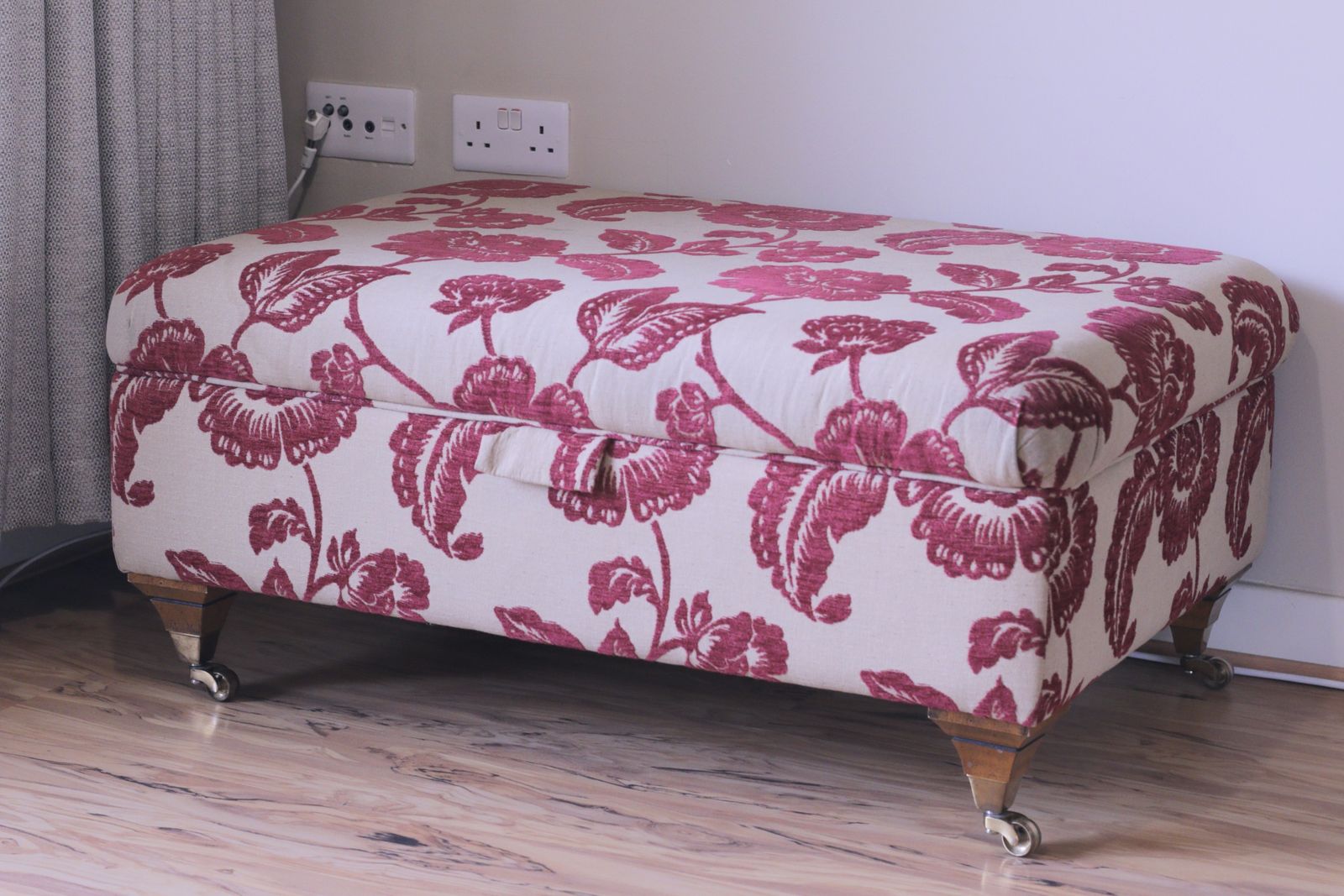 Modern 20th Century, Ottoman With Brass Wood Feet photo furniture