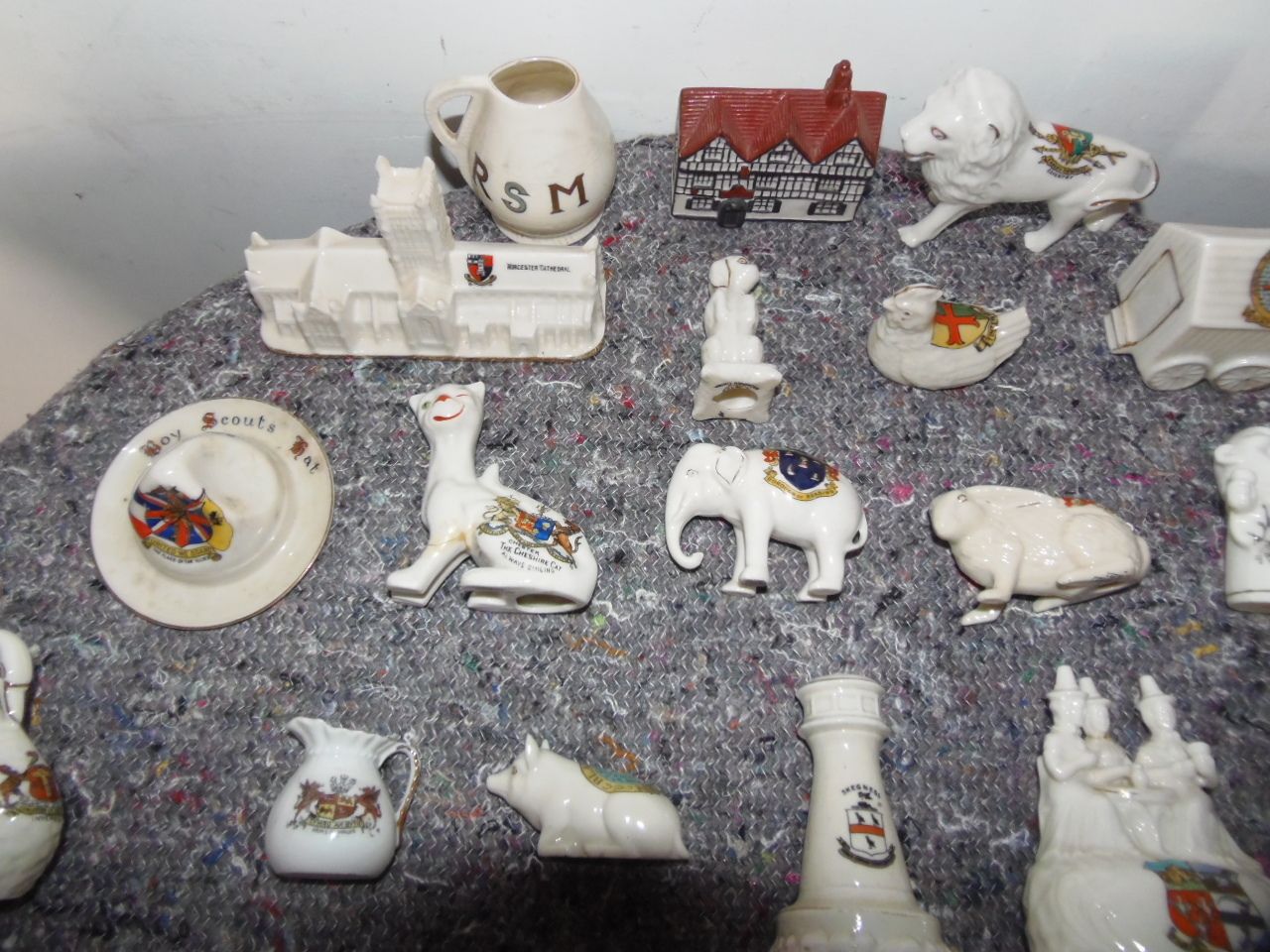Crested China Wares Goss .Etc . photo for sale
