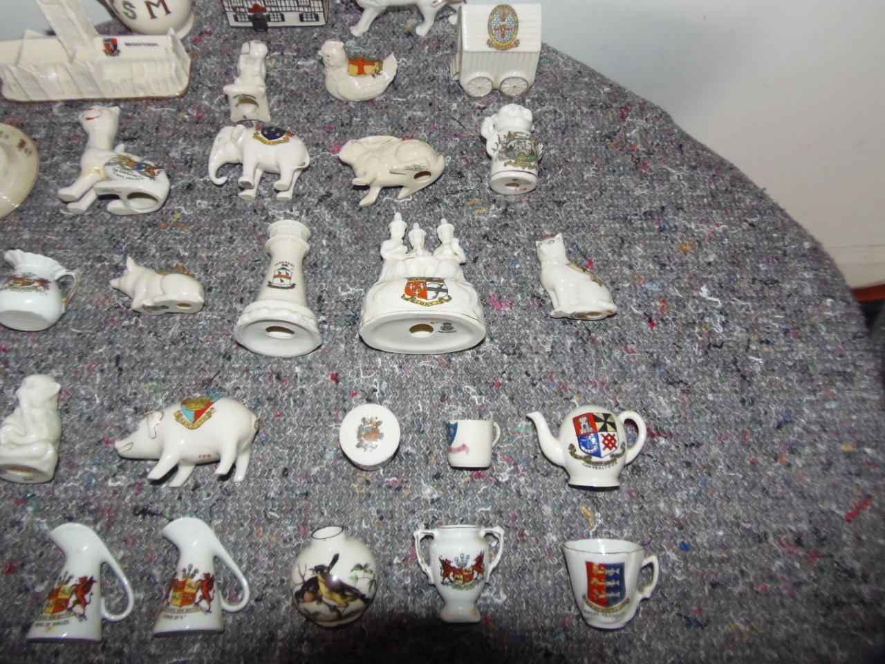 Crested China Wares Goss .Etc . photo Home Decor