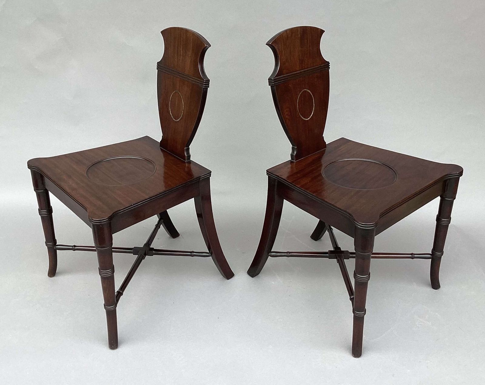 Good George III Pair Of Mahogancy Sculptural Hall Chairs photo vintage