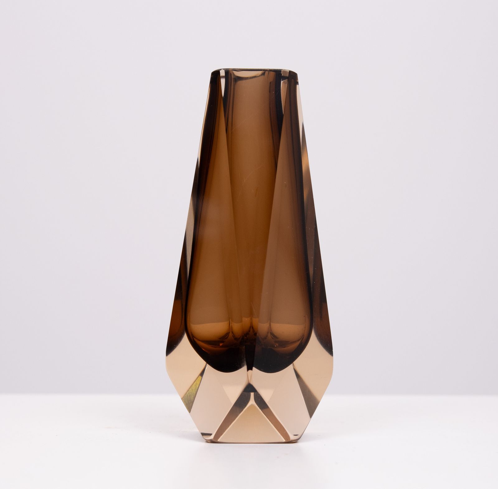 Murano Italiaans Luigi Mandruzzato Bruin Geslepen Kunstglas Vaas, Jaren 1960