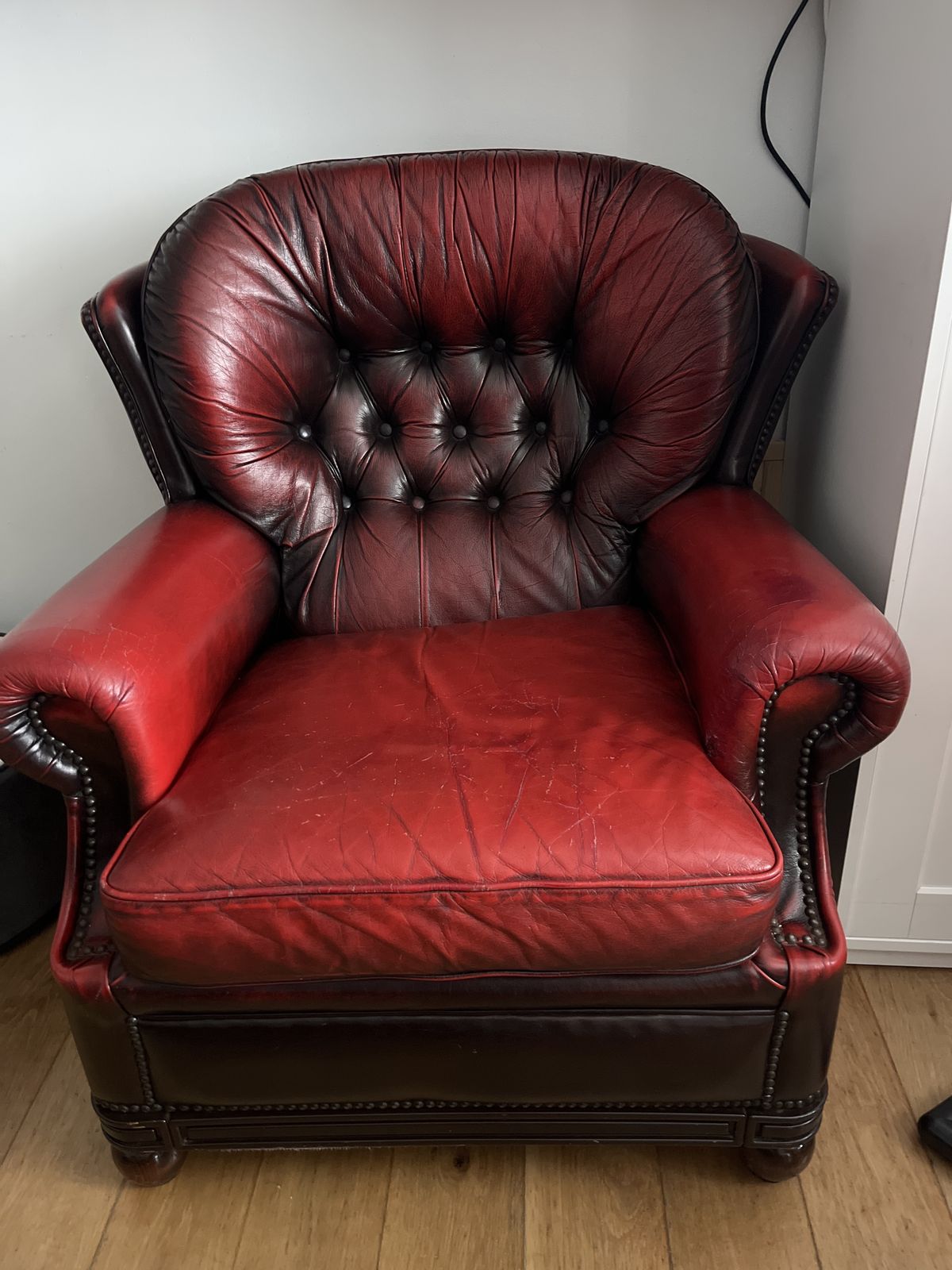 Vintage Chesterfield Leather Armchair — 1995 — Classic Oxblood Red photo furniture