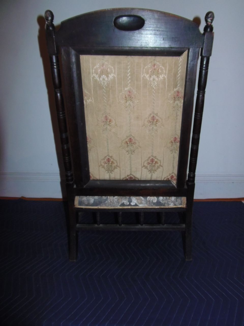 Arts And Crafts Chair  / Aesthetic Movement photo 495.0