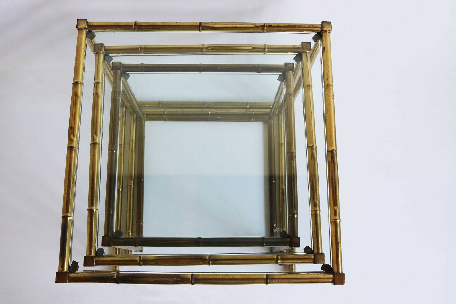 Messing Faux Bamboo Italiaanse Mid Century Modern Nesttafels Glazen Bladen Vintage Bijzettafels Set Van Drie Hollywood Regency Jaren 1970 photo vinterior