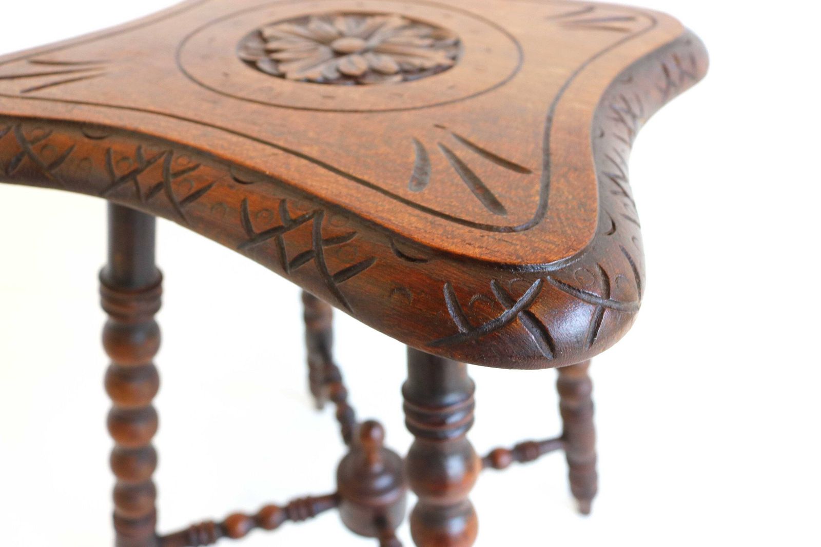 English Oak Stool, 19th Century Antique Victorian Style Carved Wood Carved Stool Bobbin Stool Side Table Kettle Stand Craftsmanship photo vinterior