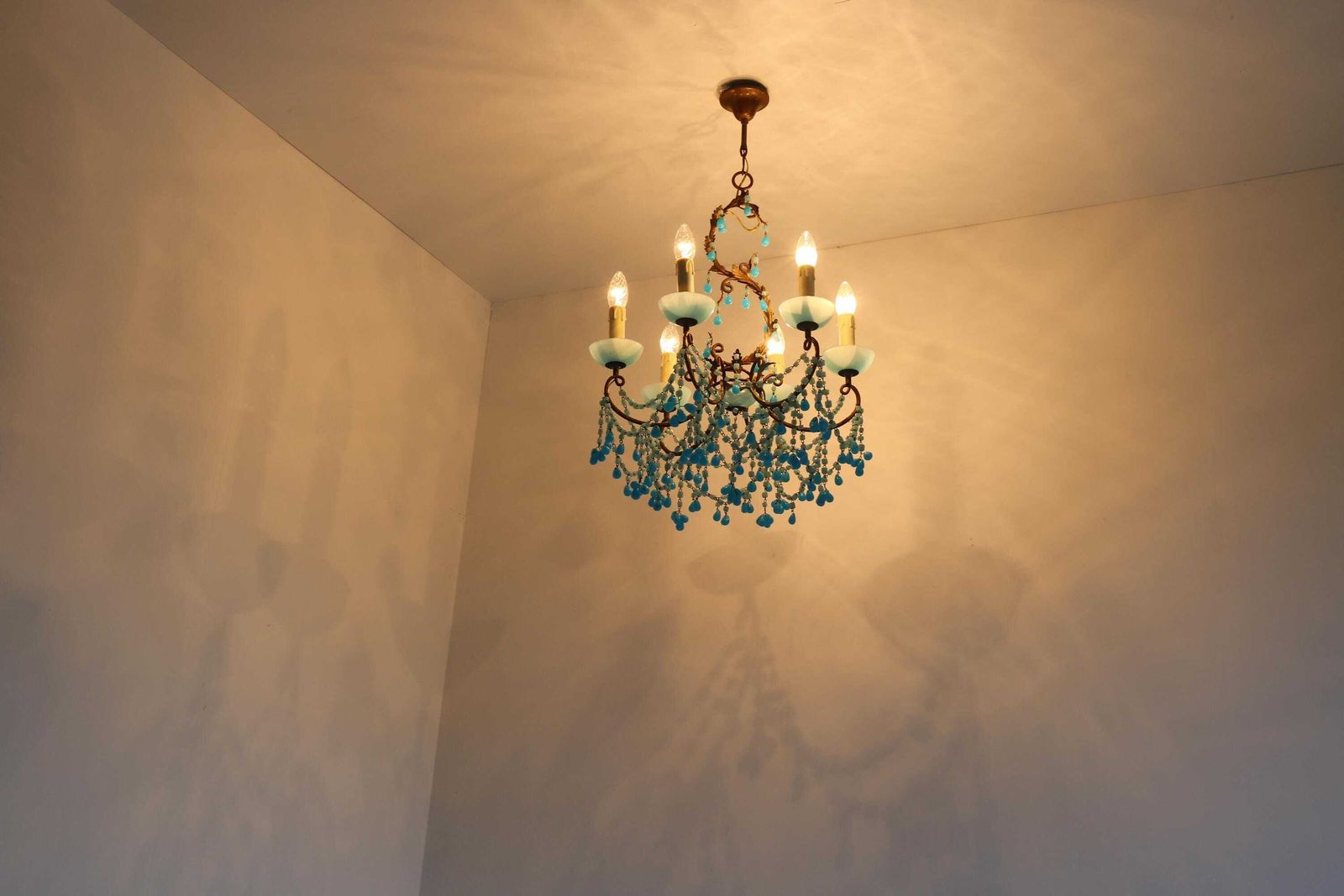 Antieke Franse Murano Blauwe Kralen Guirlandes Opaline Kralen Luchter Macaroni Kralen Kroonluchter Hanglamp Kleine Steentjes Ca. 1920 photo buy