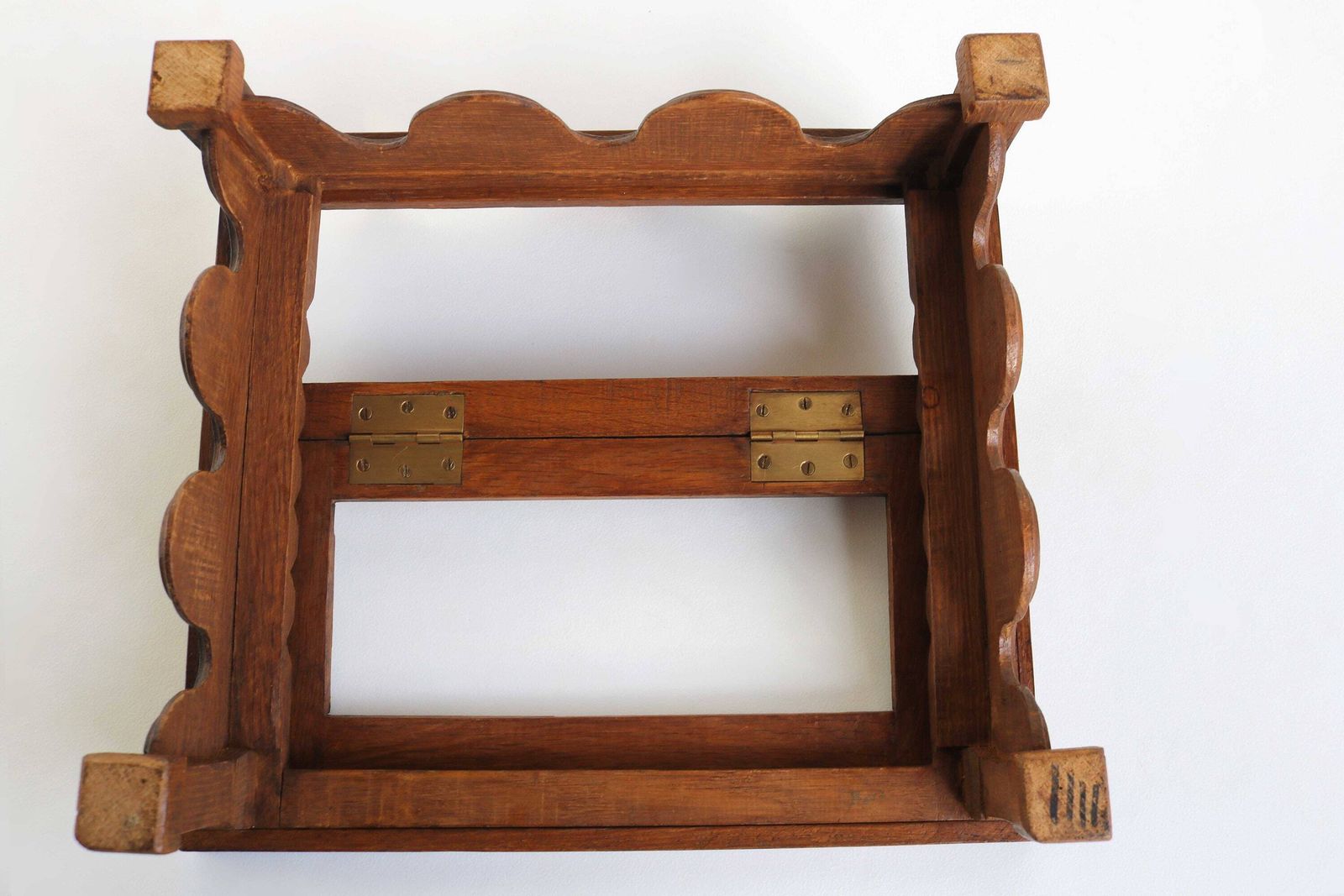 photo furniture Antiek Handgemaakt Houten Lutrin Bijbelstandaard Religieus Kerkelijk Boekenrek Leesstandaard Of Muziekstandaard Tablethouder Meerdere Hoogtes 1900