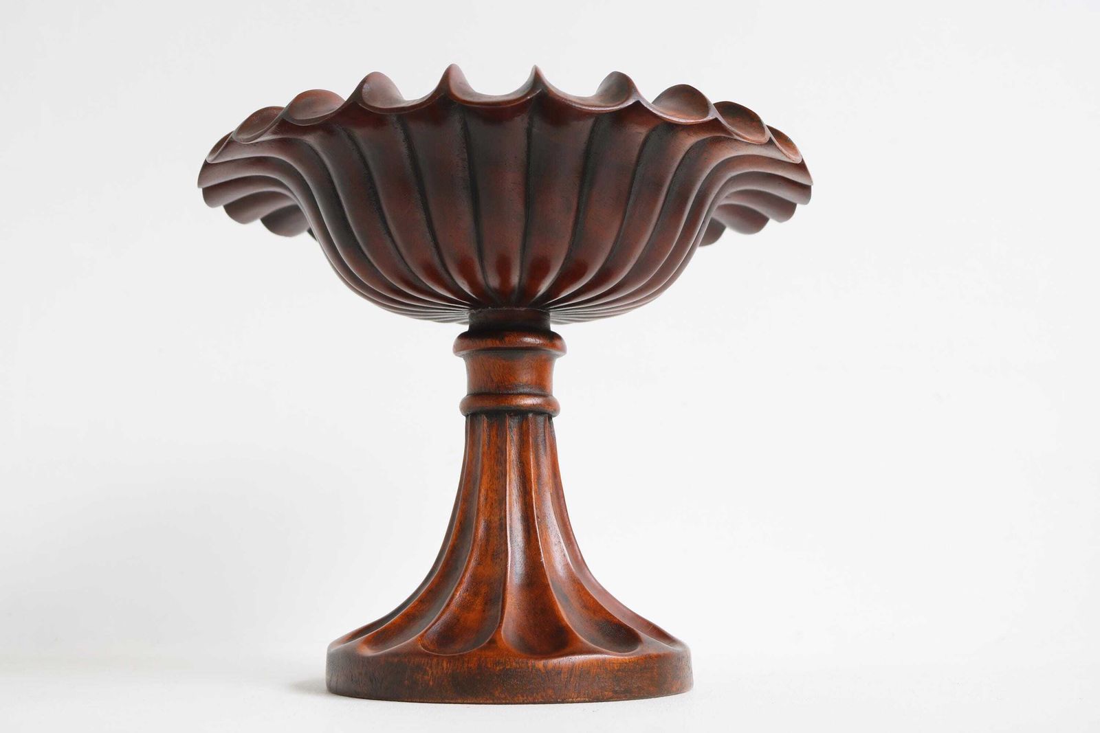 Antiek Engelse Treenware Tazza – Met De Hand Gesneden Houten Schaal Op Voetstuk Met Geschulpte Rand & Patina – 19e Eeuw photo vinterior
