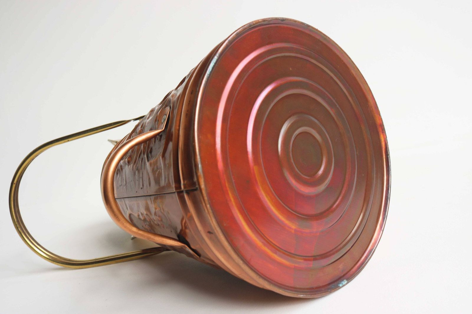 photo furniture Mid 20th Century Brass Copper Coal Scuttle Umbrella Cane Stand Ash Scuttle Fireplace Bucket Dutch Embossed Mill Farmhouse 1950 1960s