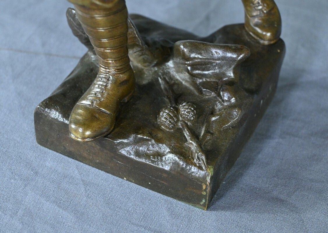 photo for sale Bronze “The Alpine Hunter”, Signed E.Carlier – Late 19th Century