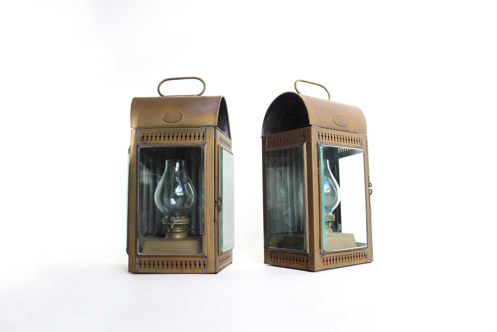 Pair Victorian Ship's Brass Lanterns By Davey & Co Of London, England Ca 1890 , Yacht Cabin Lanterns 19th Century