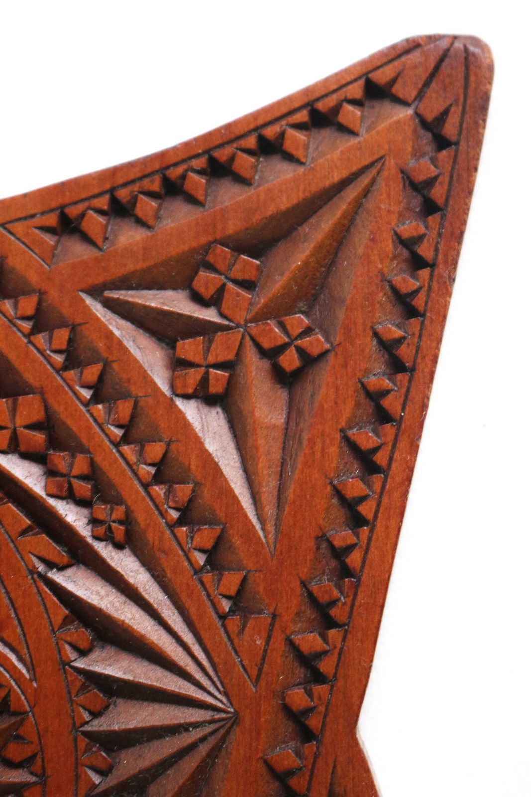Klein Mid Century Nederlands Provinciaal Wandrek Met Kerfsnijwerk – Fries Houtsnijwerk In Art Nouveau Stijl, Jugendstil, Ca. 1910 photo buy