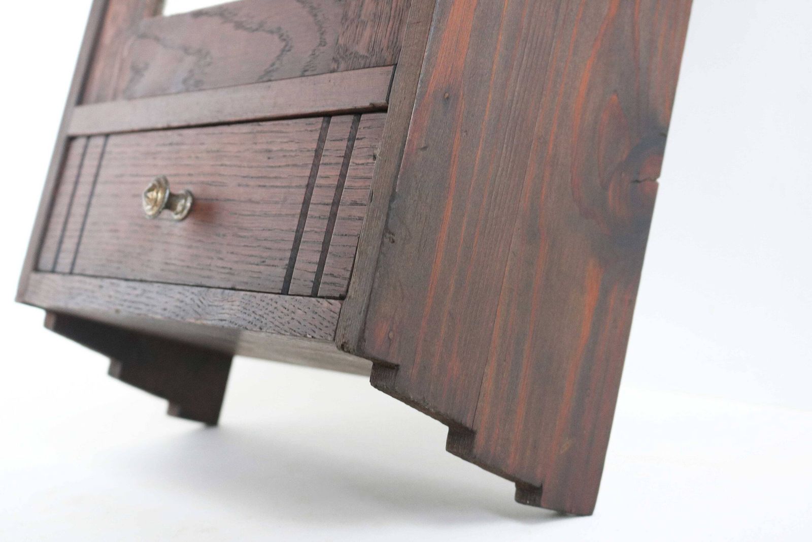 Art Deco Vintage Houten Medicijnkastje Badkamerkastje Apothekerskastje Met Gebruikssporen Spiegel Lade Klein Wandkastje Keukenkastje Sleutelkastje Houtgesneden photo Meubels