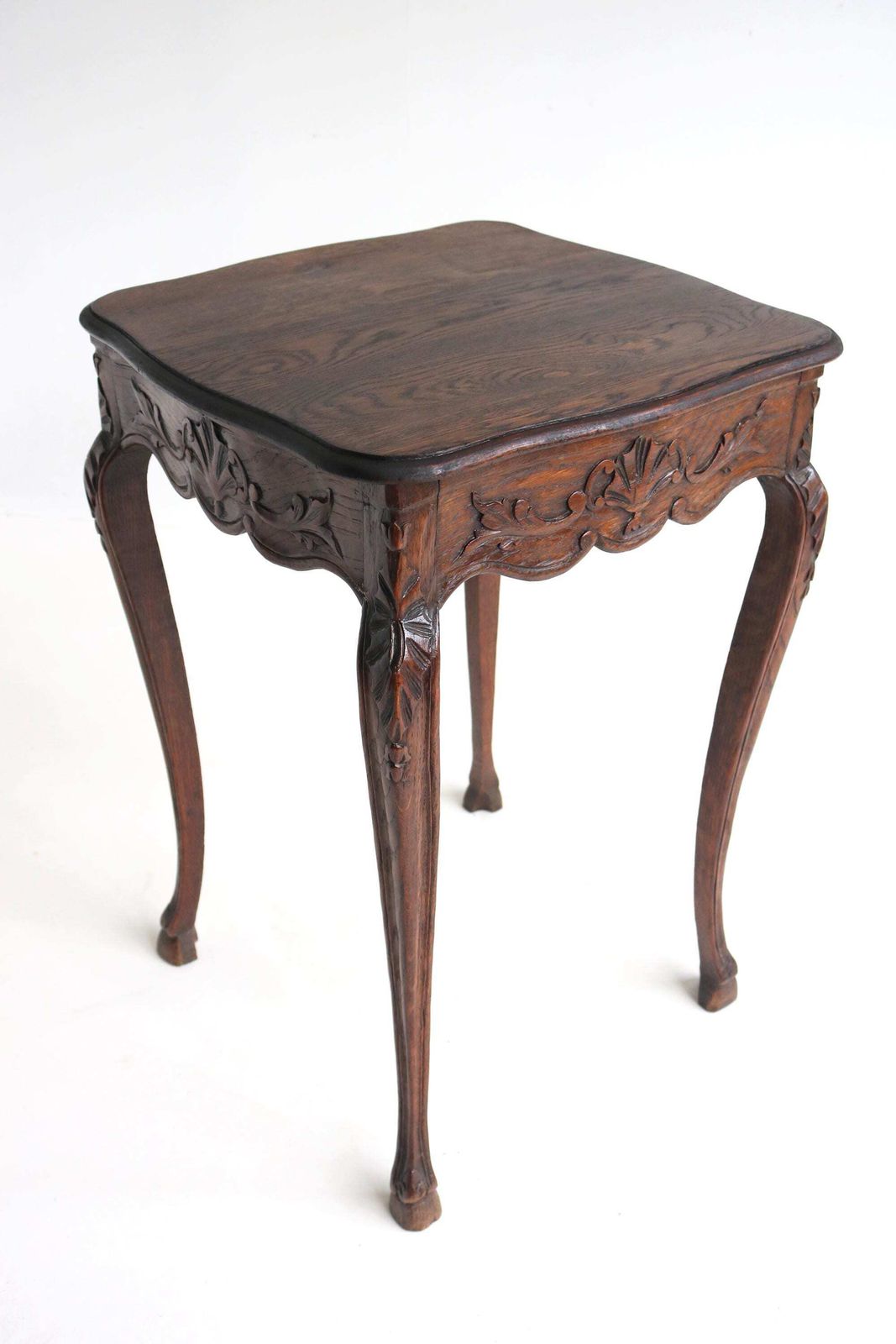 Antiek Frans Bijzettafeltje In Louis XV Stijl, Begin 1900s, Eiken, Handgesneden, Plantentafel, Wijntafel photo Meubels