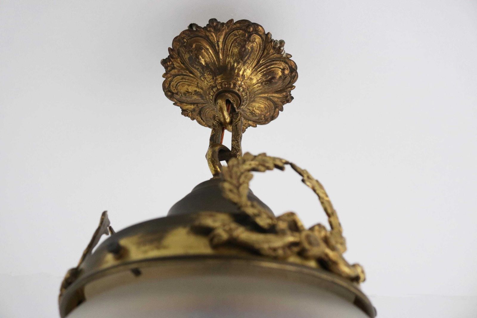 photo furniture Antique French Hanging Lamp In Gilded Brass And Frosted Etched Glass Art Nouveau Teardrop Shape Pendant Light Lantern Ca. 1910