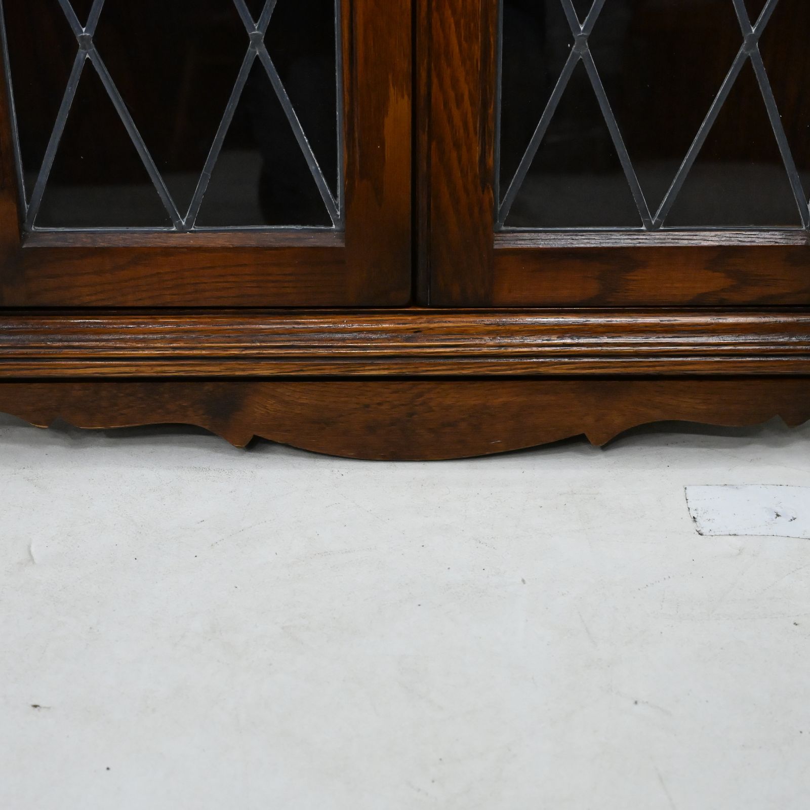 photo vintage Old Charm Hanging Corner Display Cabinet Leaded Glass Tudor Brown Free Delivery