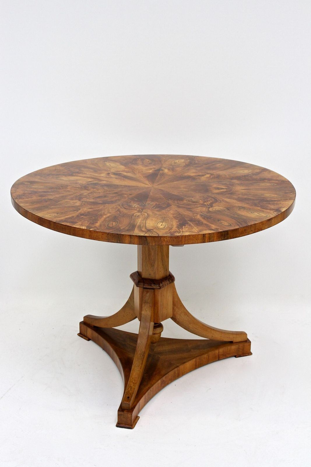 6740.0 19th Century Biedermeier Walnut Center/ Dining Table, Polished   At Ca. 1830 photo