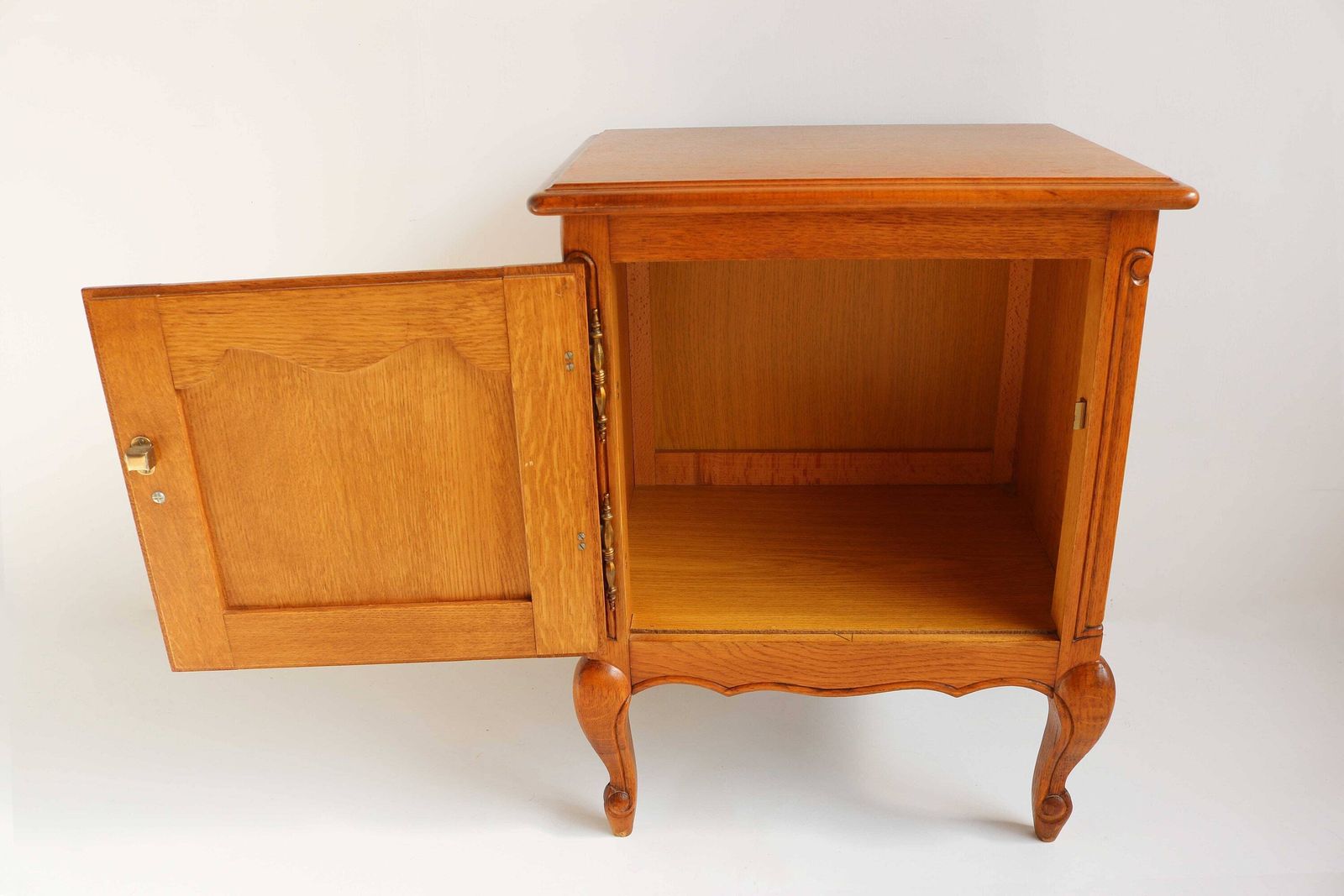 Mid Century Oak Wood French Louis XV Style Door Bent Legs Antique Style Nightstand Bedside Table End Table Country Side Table 1960 photo Furniture