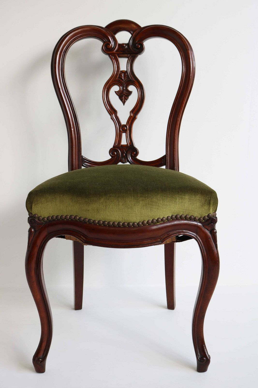 Set Off Four Antique Victorian Elegant Dining Room Chairs Antique Biedermeier Seating Chairs Carved Chair 19th Century photo Furniture