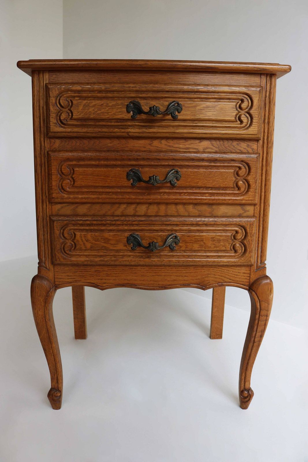 Mid Century Oak Wood Carved French Louis XV Style Louis Quinze Nightstand Three Drawer Cabinet Chest Of Drawers Romantic Antique Style 1960 photo Furniture
