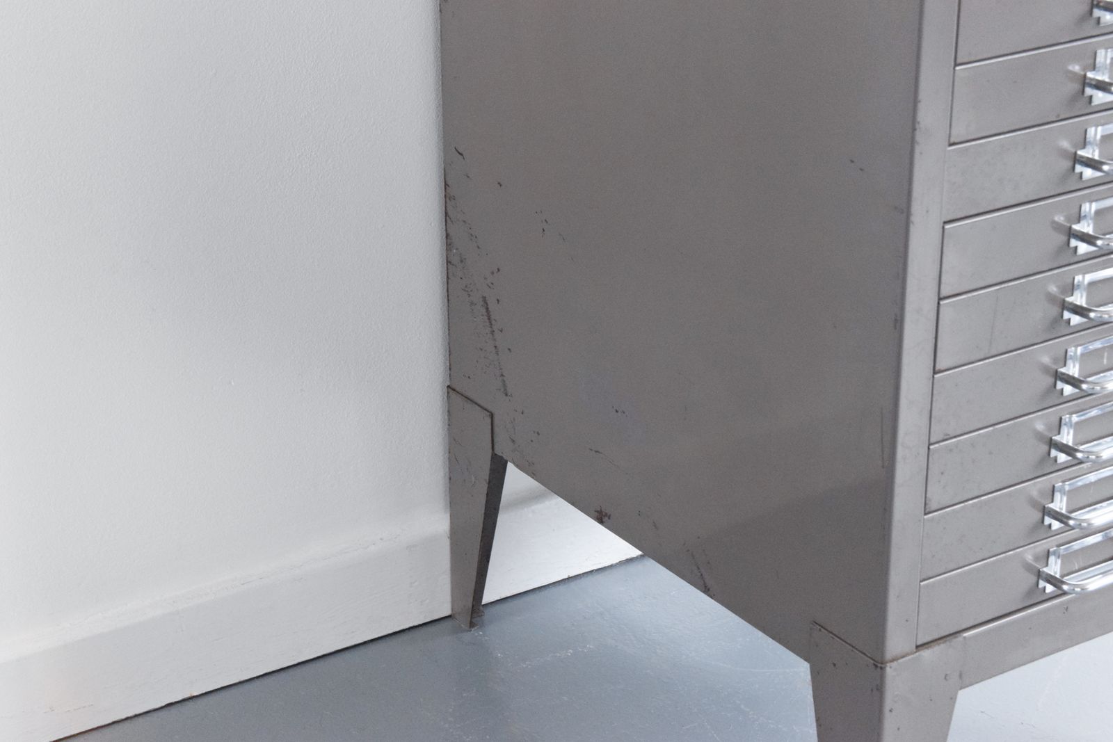 Industrial Grey 21 Drawer Metal Filing Cabinet By Stor photo vinterior