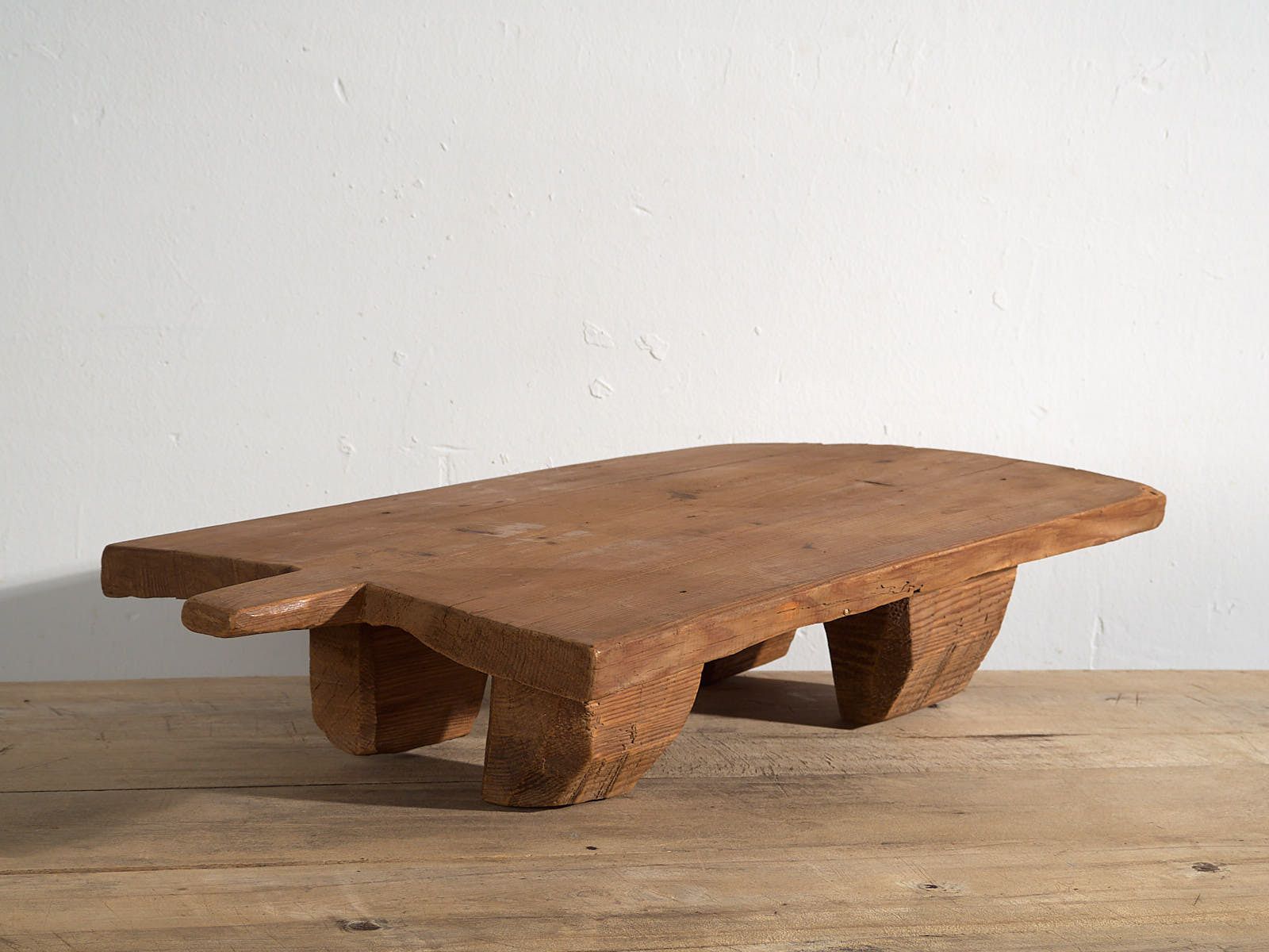 Table d'appoint d'époque en bois massif (vers 1920) #17 photo furniture