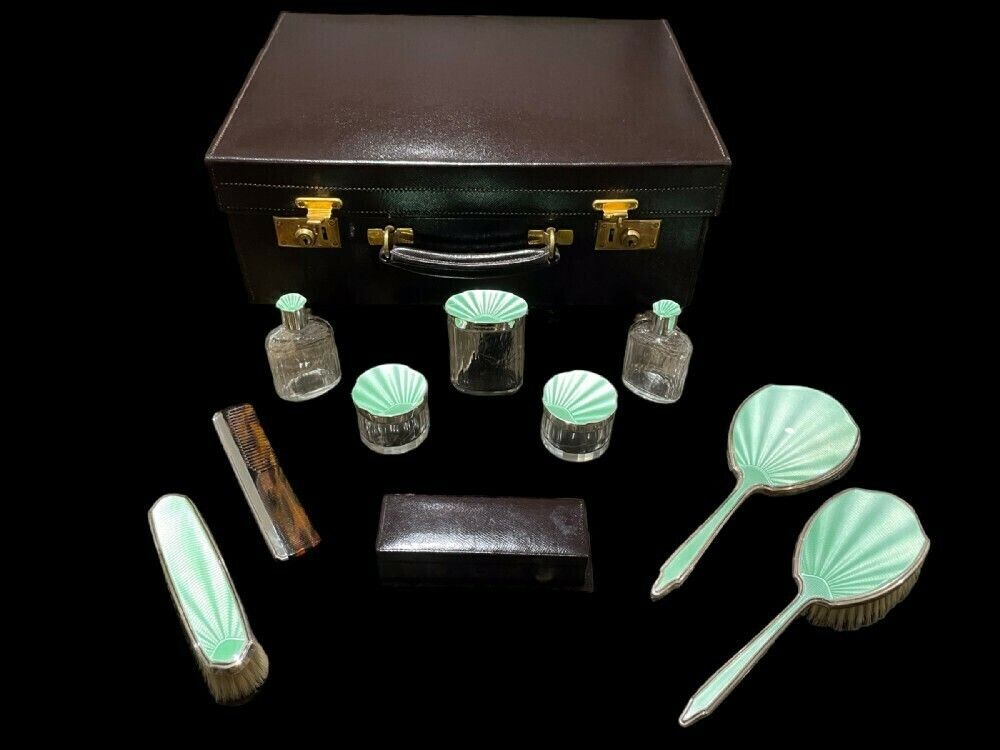 A Superb Quality Mappin & Webb Art Deco Vanity Case And Contents, 1933.