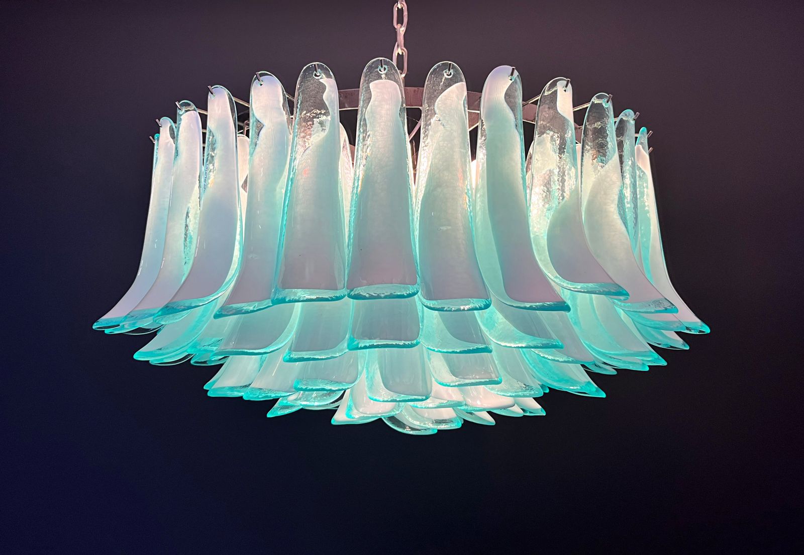 photo vintage Large Murano Glass Chandelier  101 Turquoise Lattimo Glass Petal