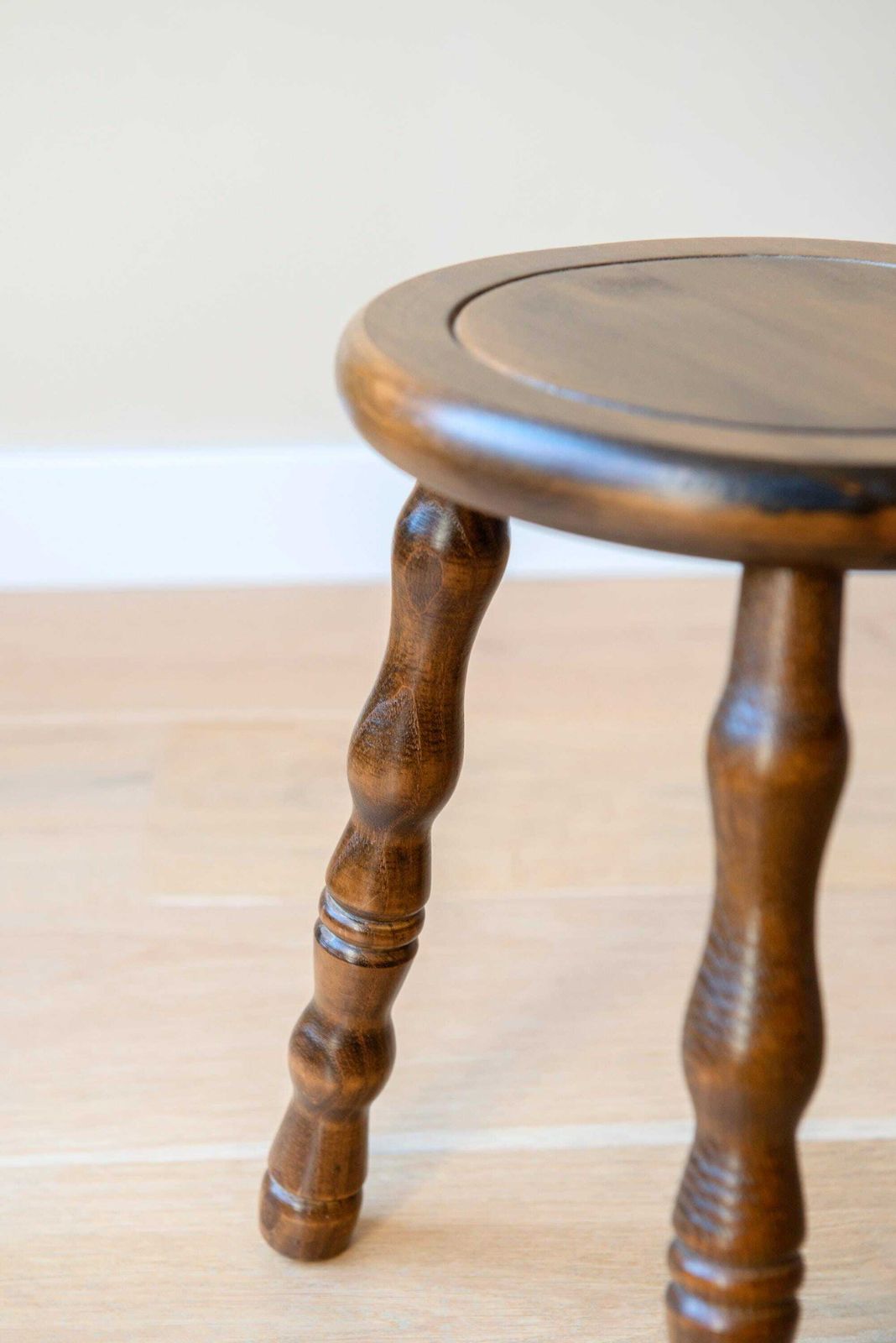 Vintage Stool With Turned Legs, Old Round Plant Stand, Oak Wooden Coffee Table, Dark Brown Tripod Stool, Country Home Decor photo Furniture