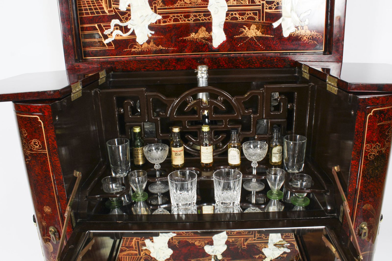 Vintage Japanese Burgundy Lacquered Cocktail Cabinet Dry Bar & Glasses 20th C photo for sale