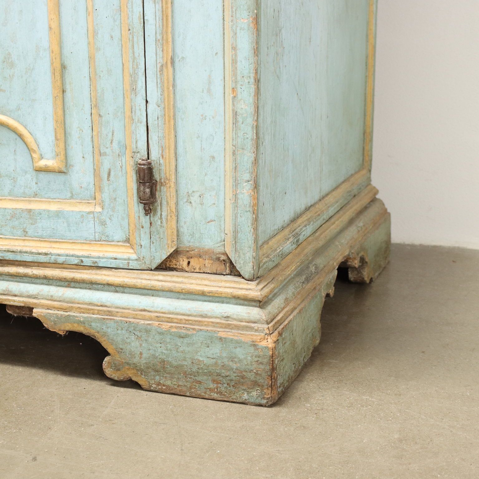 17930.0 Antique Cupboard Baroque Style Mid XVIII Century Lacquered Wood photo