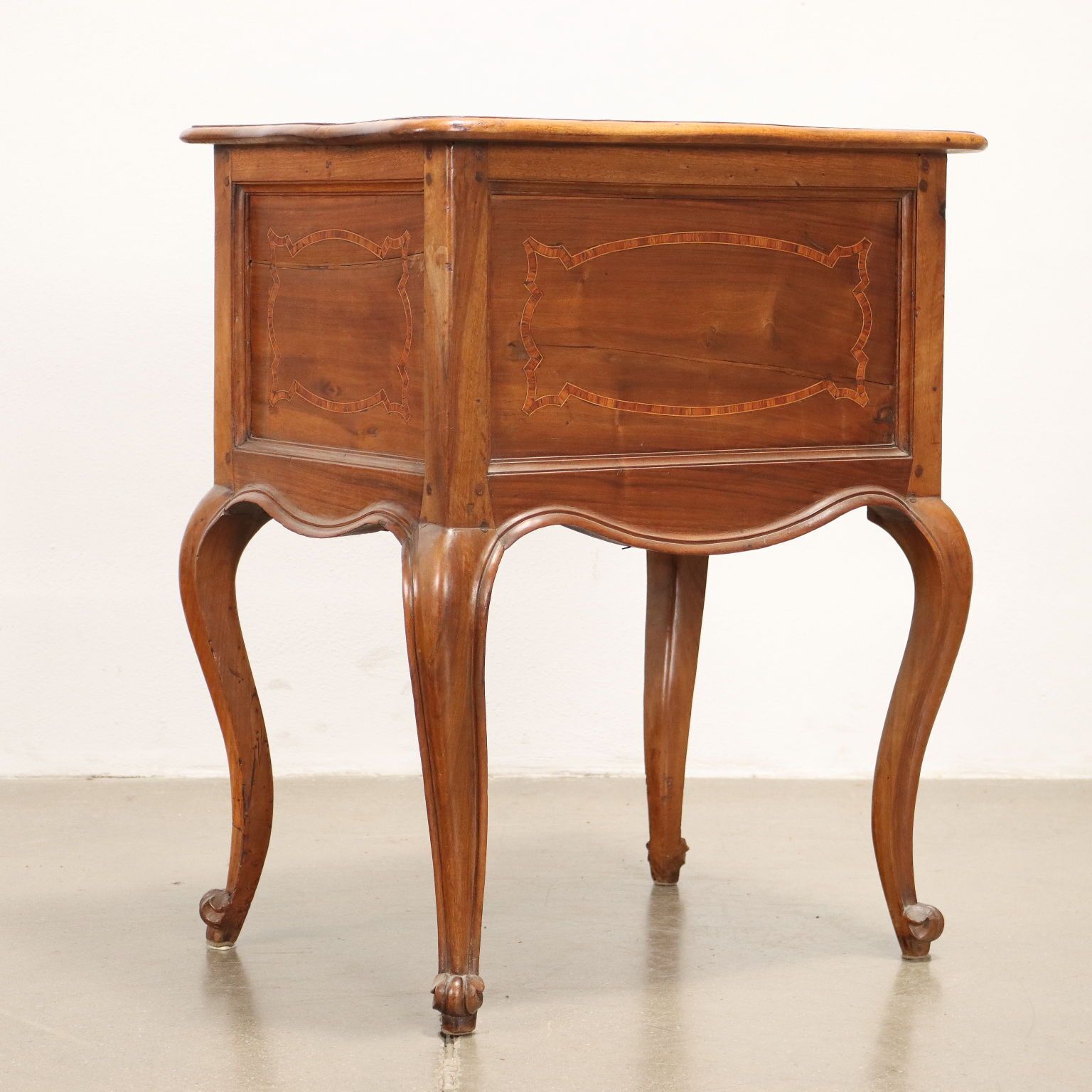 photo vinterior Antique Bedside Tables Baroque Style Italy Mid XVIII Century