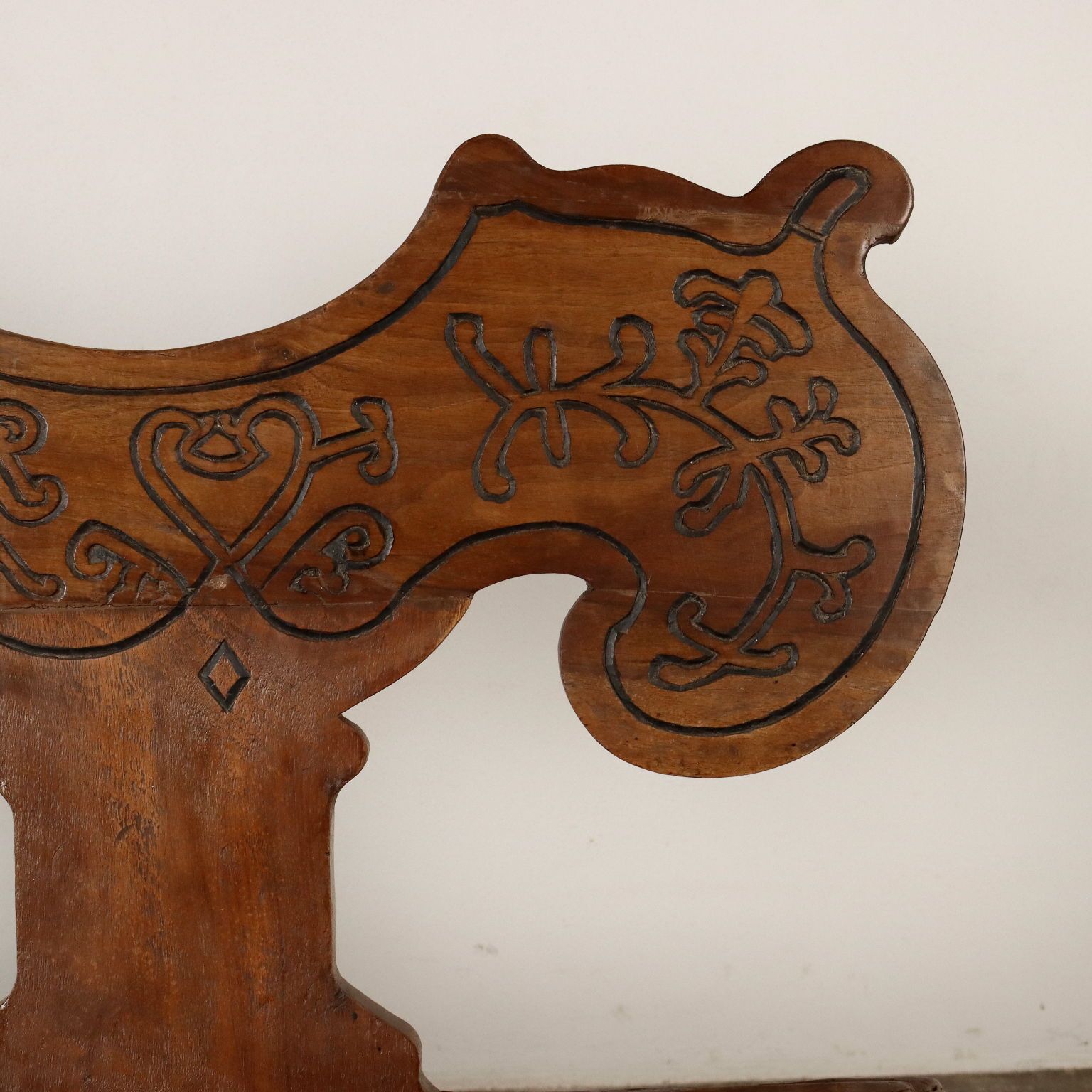 photo furniture Antique Baroque Bench Walnut Italy XVIII Century